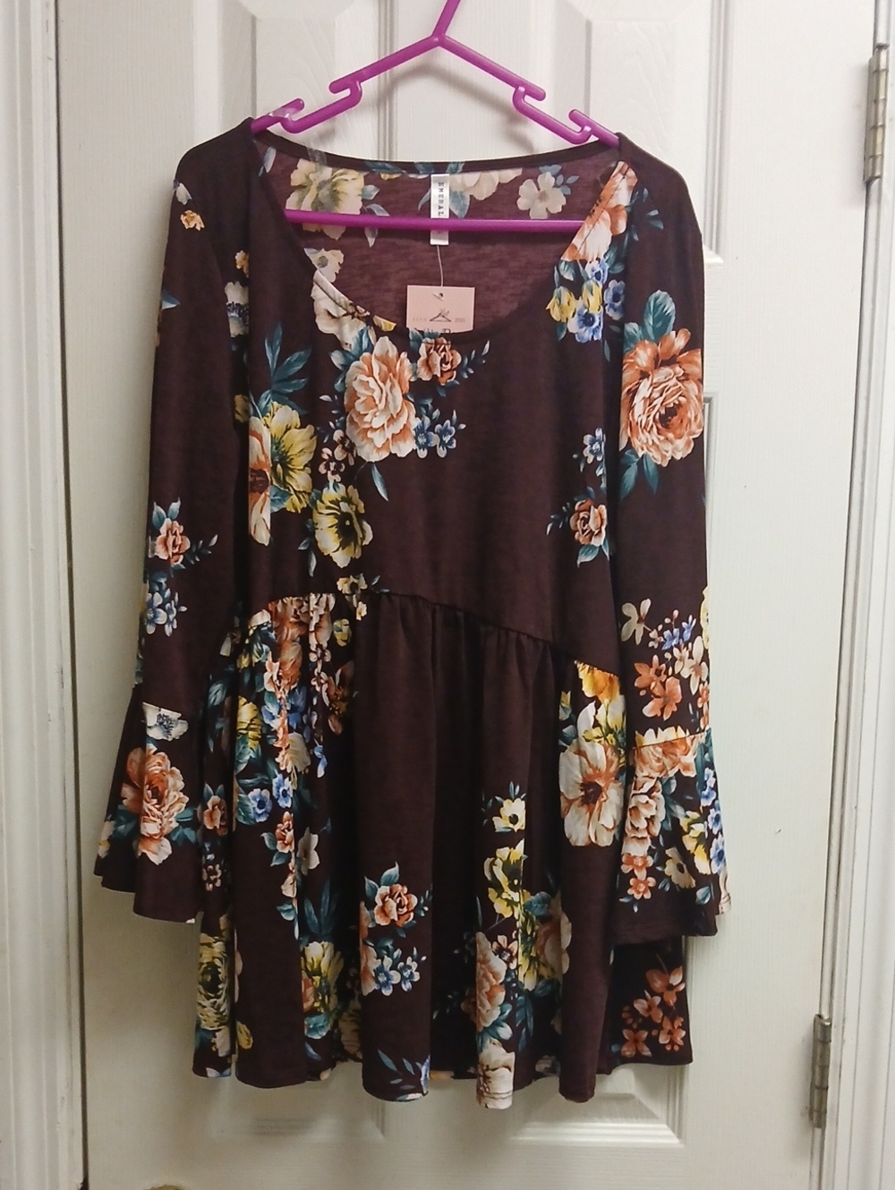 Title: Emerald Floral Bell Sleeve Babydoll Tunic Top Burgundy L NWT - Picture 3 of 9